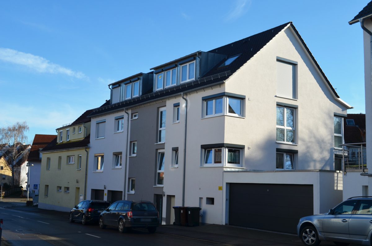 3-Familienhaus mit Luft/Wasser-Wärmepumpe in Baugemeinschaft. Verantwortlicher Architekt: Karl Eisenbraun