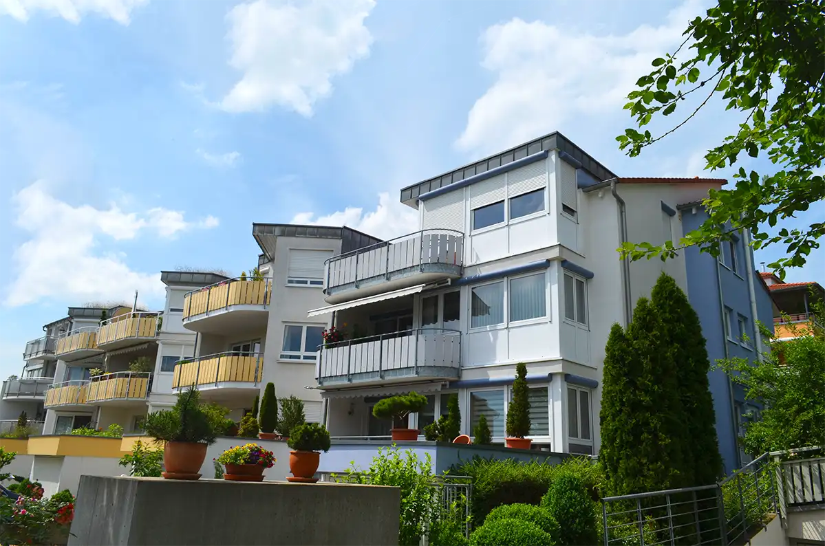 Vom Architekturbüro Eisenbraun geplantes 4-Familienhaus in Massivbauweise