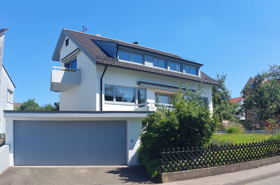 Vom Architekturbüro Eisenbraun geplantes Einfamilienhaus nach der Renovierung
