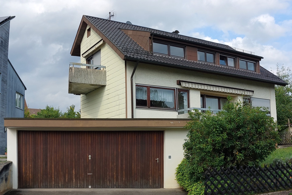 Vom Architekturbüro Eisenbraun geplantes Einfamilienwohnhaus vor der Renovierung