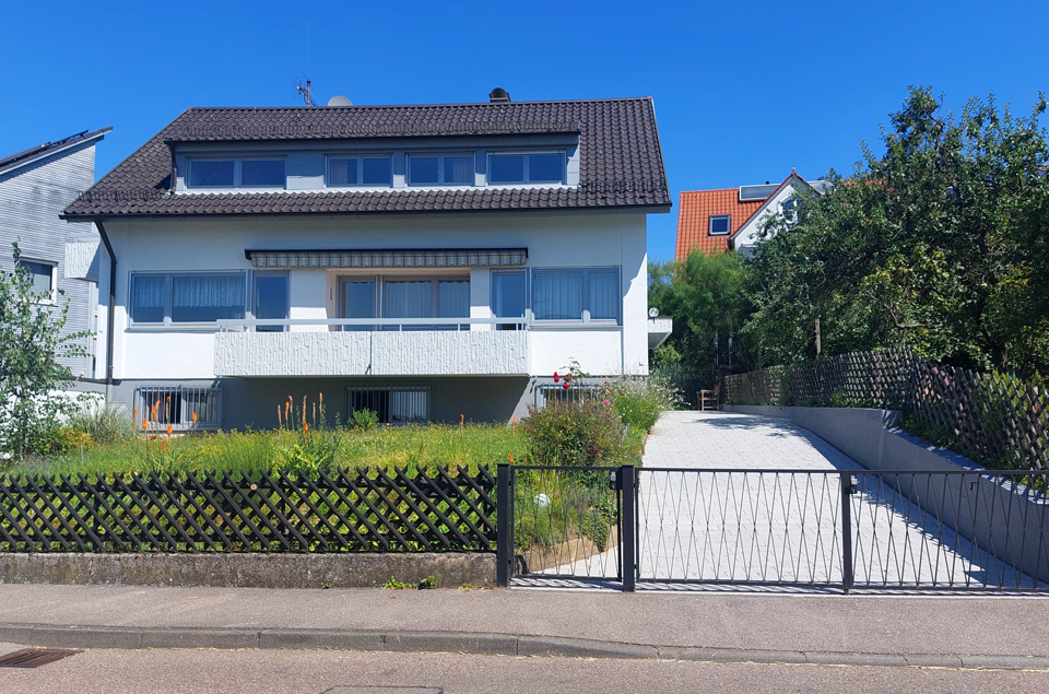 Vom Architekturbüro Eisenbraun geplantes Einfamilienwohnhaus nach der Renovierung